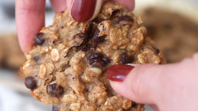 Peanut Butter Oatmeal Protein Cookies (1)