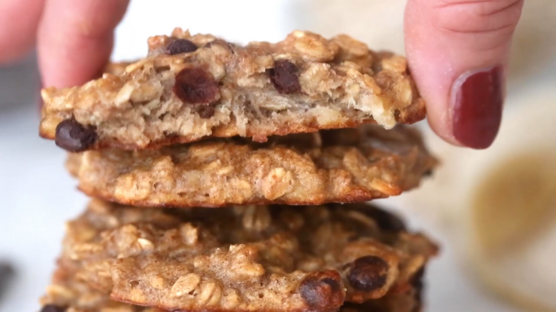 Peanut Butter Oatmeal Protein Cookies