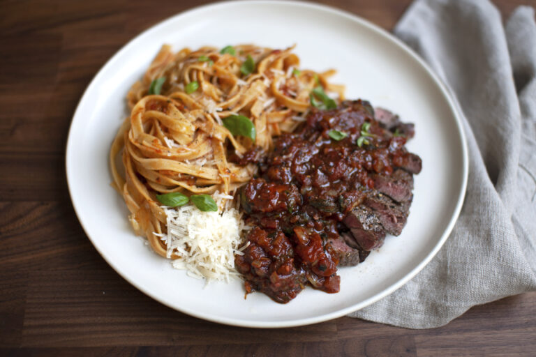 Steak Pizzaiola with fettuccine pasta recipe