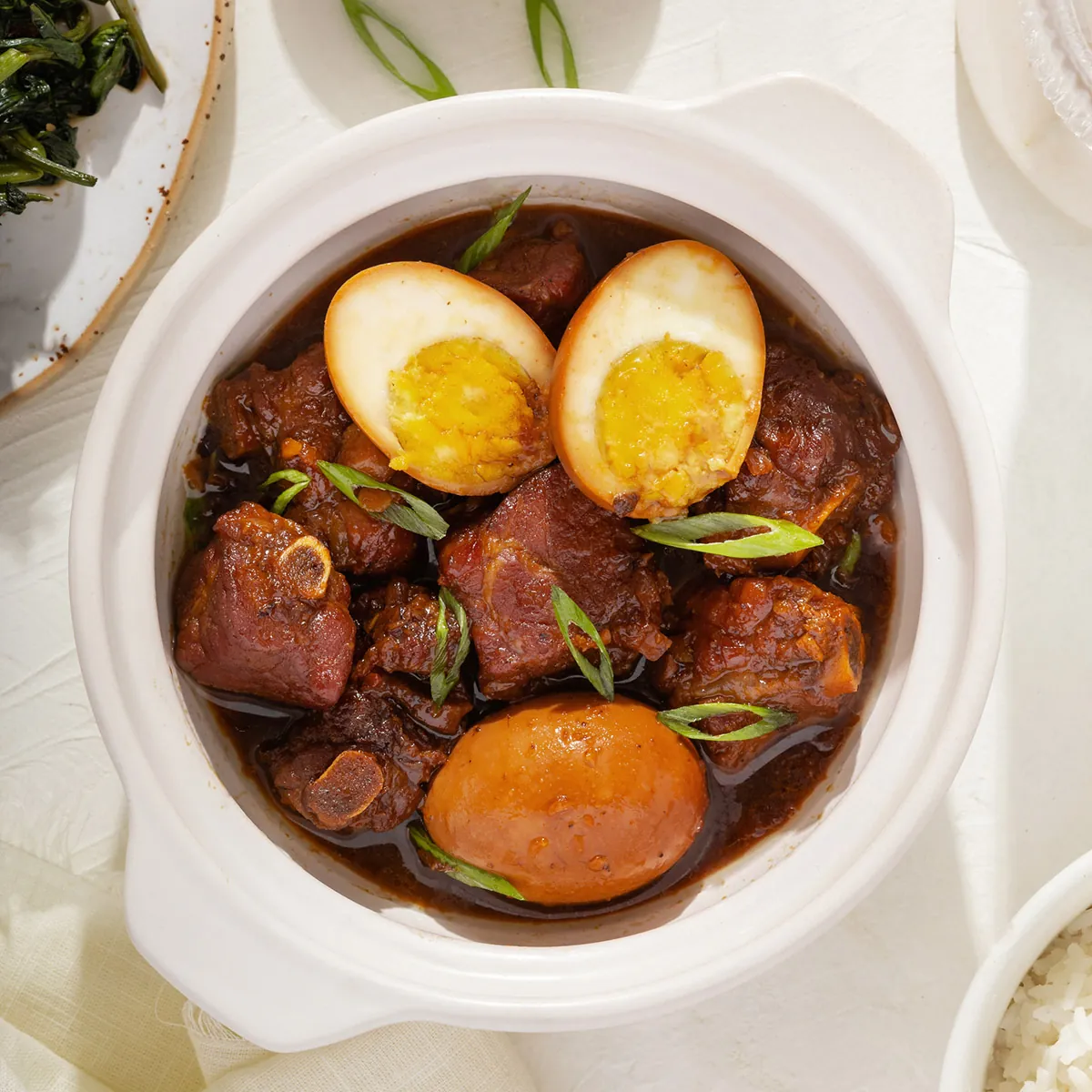 Recipe for Braised Pork and Eggs (Thit Kho Tau)