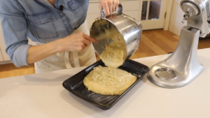 Image showing baking the cake