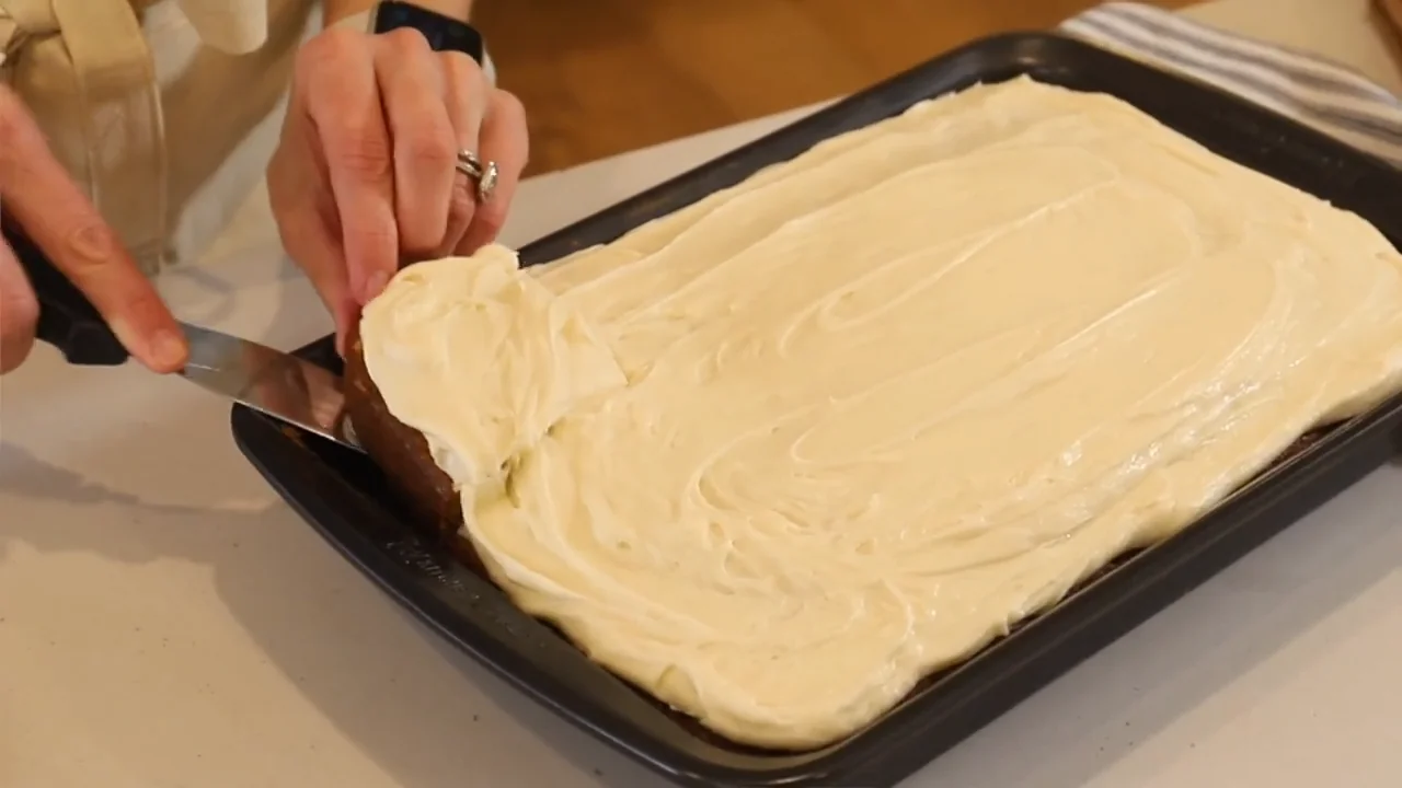 banana cake with frosting